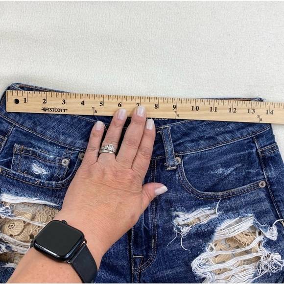 American Eagle Women’s Shorts Hi-Rise Festival Denim Jean Shortie Holes Crochet - Picture 8 of 11